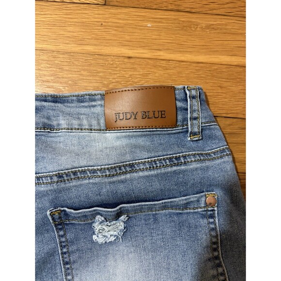 Judy Blue Size 2XL Denim Shorts Light Wash - Picture 4 of 6